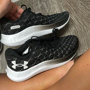 NWOB UA velocity wind 2 shoes